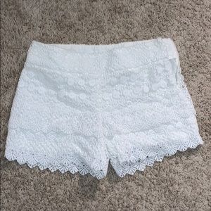 white lace shorts